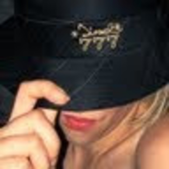 Meet your Posher, Kate - Picture 1 of 1